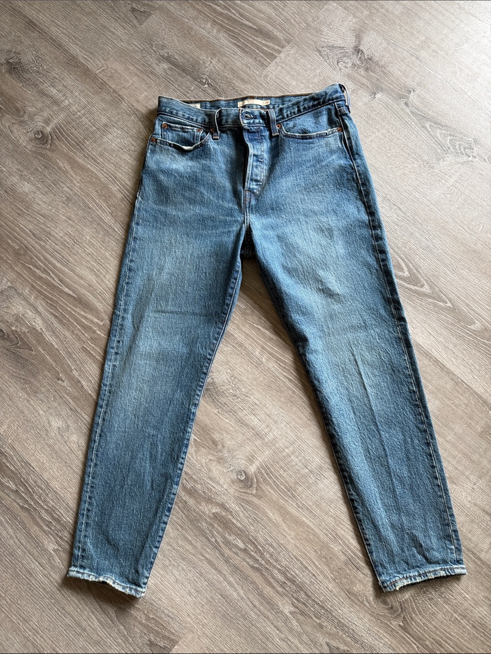 Levi's Mid-Blue Slim Straight Jeans